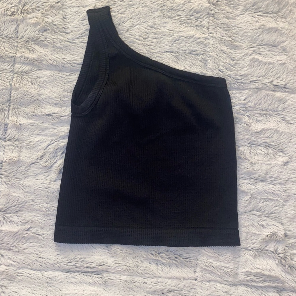 Crop top bundle! - Picture 5 of 6